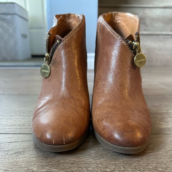 Geox Women’s Brown Leather Booties - Size 7 - Picture 2 of 6